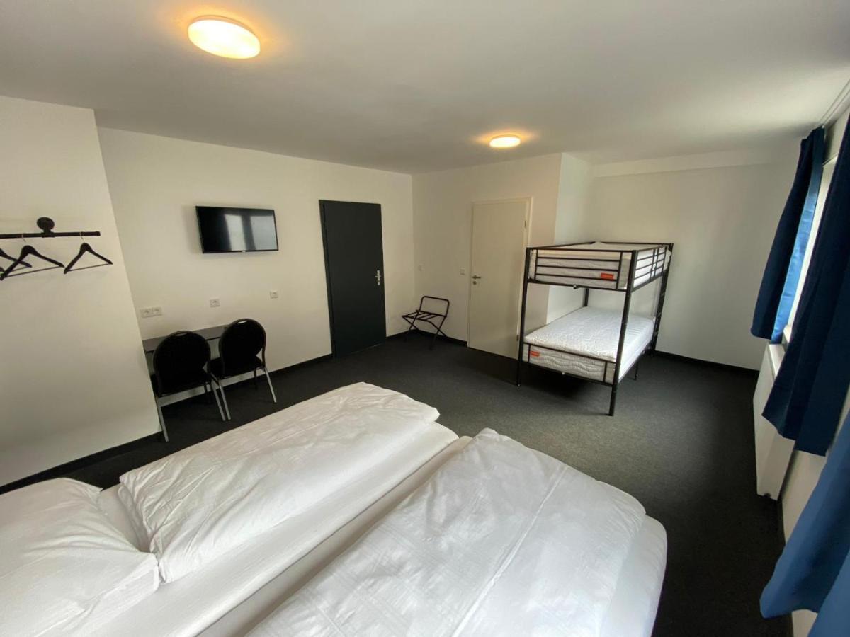 Zzzimple - Staffless & Self Check-In Hotel Pillig Kültér fotó